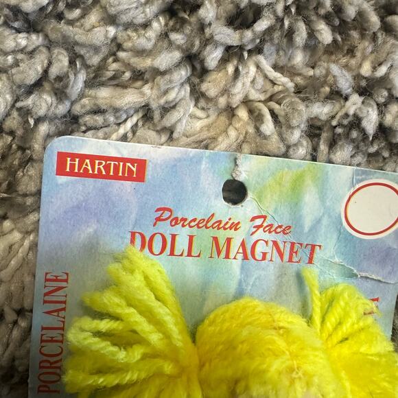 NEW Hartin Vintage Porcelain Face Doll Magnet - Picture 3 of 7
